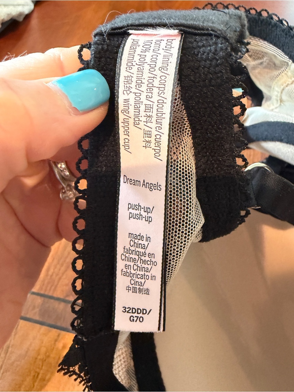 Victorias Secret Black Lace Overlay Push-Up Bra 32DDD New - Picture 3 of 4